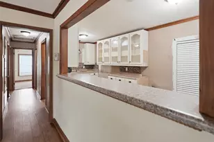 1218 Diana Dr, Arlington, TX 76011 - Photo 9