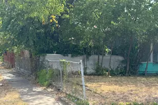 700 S Winnetka Ave, Dallas, TX 75208 - Photo 3