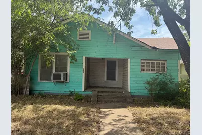 700 S Winnetka Avenue, Dallas, TX 75208 - Photo 1