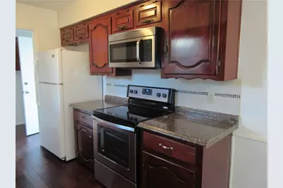 113 Shadybrook Drive, DeSoto, TX 75115 - Photo 3