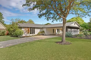 9555 Vinewood Dr, Dallas, TX 75228 - Photo 33