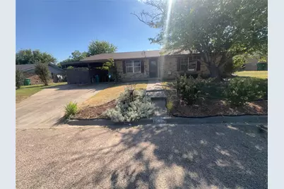 506 N Avenue X, Clifton, TX 76634 - Photo 1