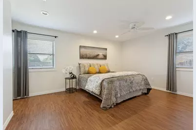 907 Wedgewood Way, Richardson, TX 75080 - Photo 19