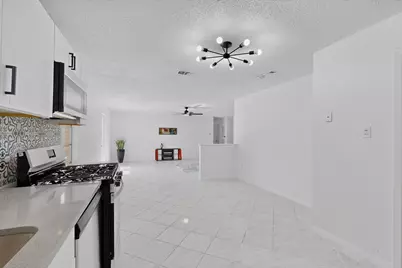 5451 Lubbock Avenue, Fort Worth, TX 76133 - Photo 11