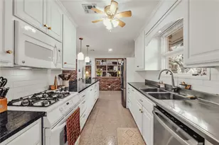 2112 Gregory Ln, Waco, TX 76708 - Photo 13