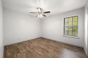 1108 N Elm St, Denton, TX 76201 - Photo 17