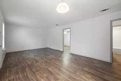 1108 N Elm Street #8, Denton, TX 76201 - Photo 9