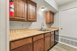 1108 N Elm St, Denton, TX 76201 - Photo 7
