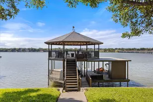 109 Casas Del Sur St, Granbury, TX 76049 - Photo 3