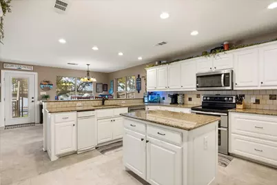 109 Casas Del Sur Street, Granbury, TX 76049 - Photo 13