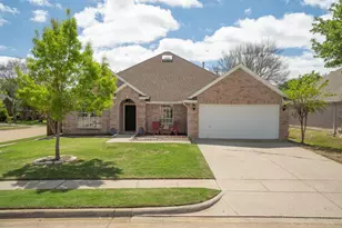 1601 Crabapple Ln, Flower Mound, TX 75028 - Photo 1