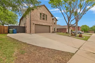 317 Benton Dr, Roanoke, TX 76262 - Photo 3