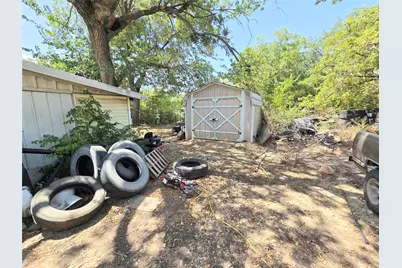 309 Decatur Street, Bowie, TX 76230 - Photo 13