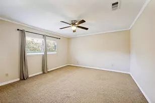 400 Harrington Ln, Euless, TX 76039 - Photo 11