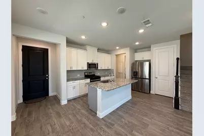 588 Hutchinson Lane, Lewisville, TX 75077 - Photo 5