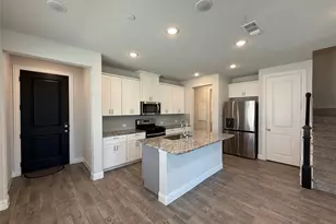 588 Hutchinson Ln, Lewisville, TX 75077 - Photo 5