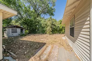 3824 Rusty Dell St, Fort Worth, TX 76111 - Photo 37