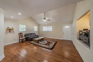 3824 Rusty Dell St, Fort Worth, TX 76111 - Photo 7