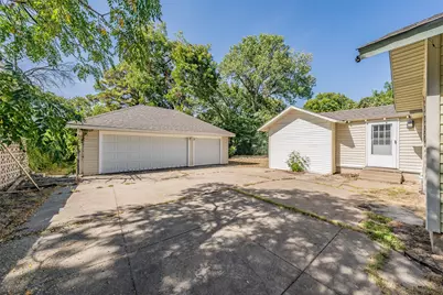 3824 Rusty Dell Street, Fort Worth, TX 76111 - Photo 31