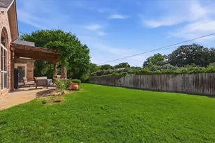 7908 Country Meadow Dr, North Richland Hills, TX 76182 - Photo 33