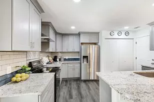 936 Elmwood Dr, Lewisville, TX 75067 - Photo 9