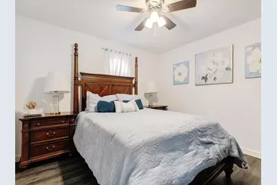 936 Elmwood Drive, Lewisville, TX 75067 - Photo 17