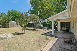1117 S Thornbush Cir, Arlington, TX 76013 - Photo 13