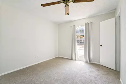 1117 S Thornbush Circle, Arlington, TX 76013 - Photo 11