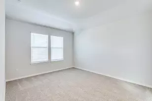 548 Bronze Cir W, Springtown, TX 76082 - Photo 5