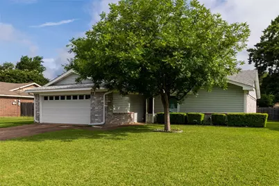 1309 Mercedes Street, Benbrook, TX 76126 - Photo 5