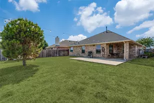 2404 Evening Song Dr, Little Elm, TX 75068 - Photo 11