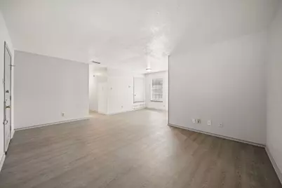 1108 N Elm Street #6, Denton, TX 76201 - Photo 3