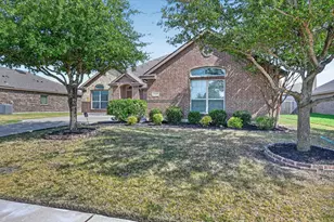 1107 Fairhaven Dr, Glenn Heights, TX 75154 - Photo 3