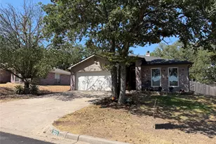 321 Pecos Dr, Weatherford, TX 76086 - Photo 1
