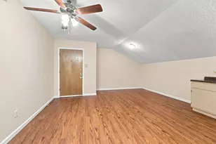 410 W Franklin St, Waxahachie, TX 75165 - Photo 3
