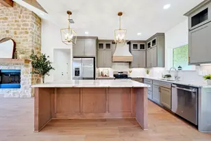 305 Grace Ln, Athens, TX 75751 - Photo 11