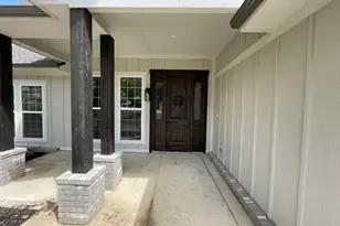 115 E 8th St, Weatherford, TX 76086 - Photo 3