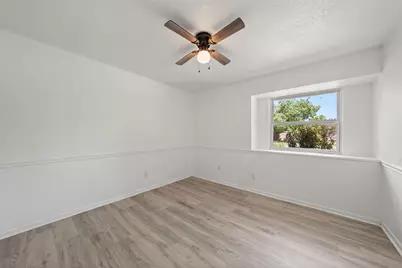 229 Crockett Lane, Hewitt, TX 76643 - Photo 7