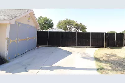1701 Running River Road, Garland, TX 75044 - Photo 31