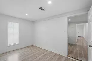 5341 Ash Ln, Dallas, TX 75223 - Photo 11