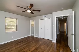 4516 Rolling Hills Dr, Fort Worth, TX 76119 - Photo 15