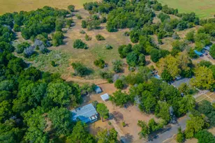 5749 S Rock Creek Loop, Waco, TX 76708 - Photo 33