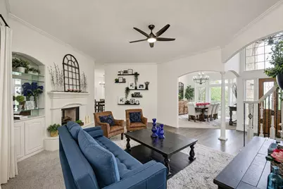 816 Lake View Court E, Crowley, TX 76036 - Photo 21