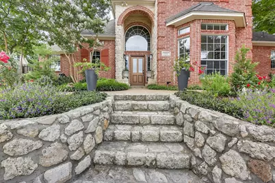 816 Lake View Court E, Crowley, TX 76036 - Photo 1