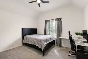 816 Lakeview Ct E, Crowley, TX 76036 - Photo 27