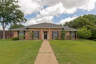 2013 Pleasant Valley Dr, Plano, TX 75023 - Photo 1