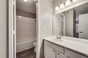 1122 Millview Dr, Arlington, TX 76012 - Photo 9