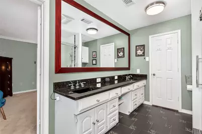 2407 Briarcliff Drive, Irving, TX 75062 - Photo 9