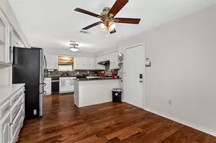 2407 Briarcliff Dr, Irving, TX 75062 - Photo 11