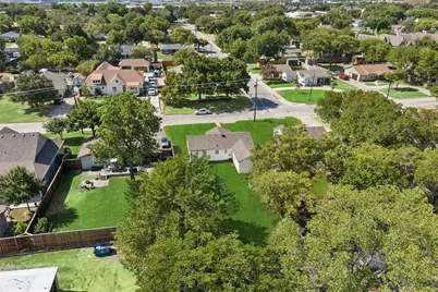 809 E Wall Street, Grapevine, TX 76051 - Photo 5